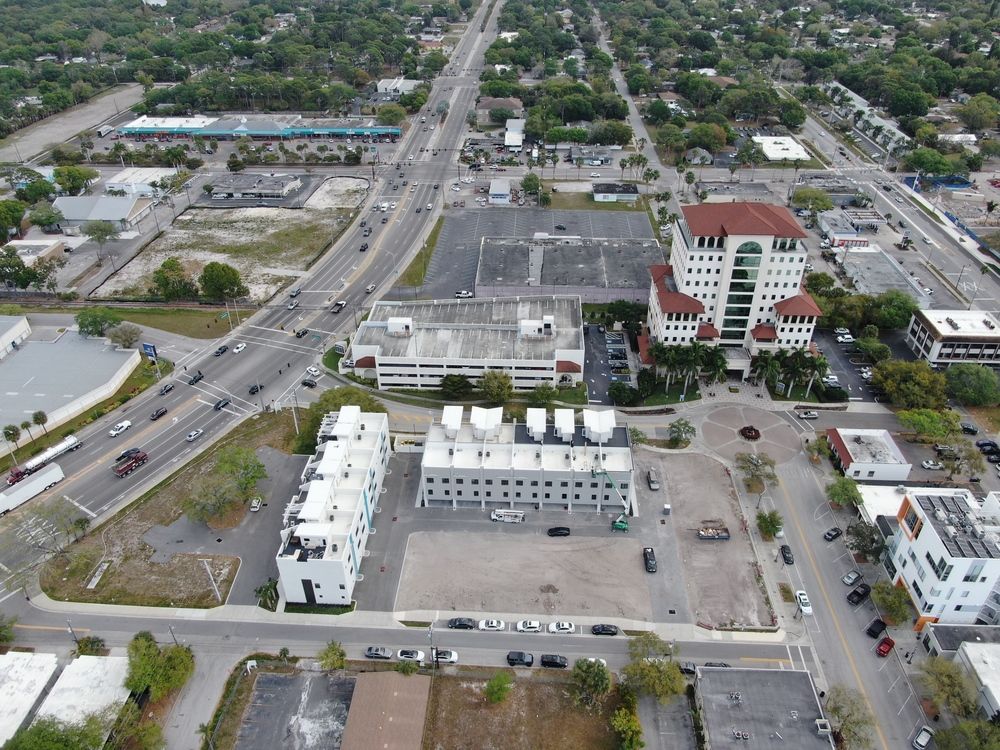 The Artisan on Main : 2167 Main St, Sarasota, FL 34237